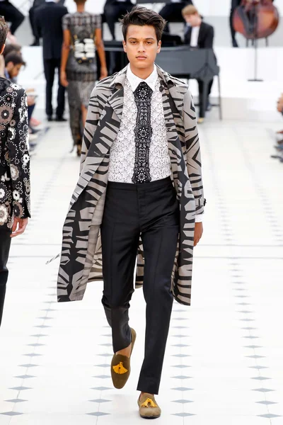 Look 54